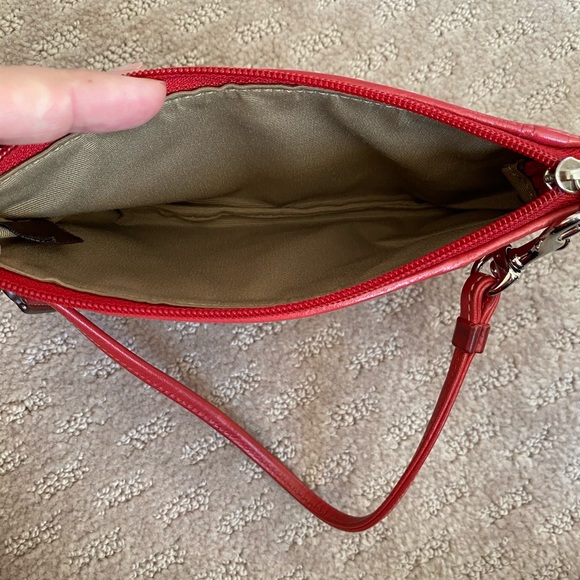 Leather coach wristlet! RED .- kept in duster bag - Picture 5 of 5